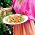 Fattoush met abrikozen, halloumi en pittige honing