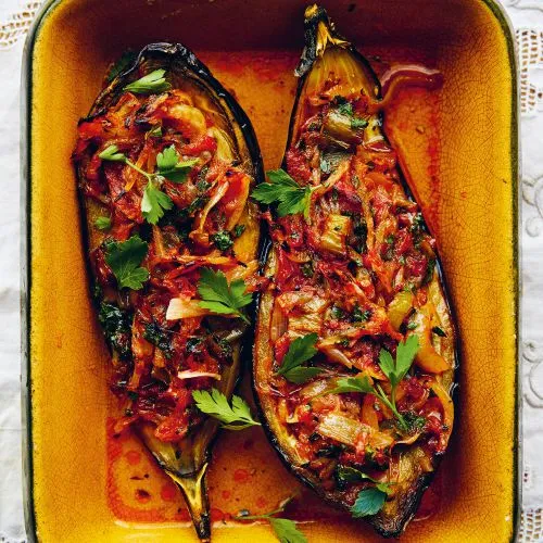 Gevulde aubergines gegaard in olijfolie