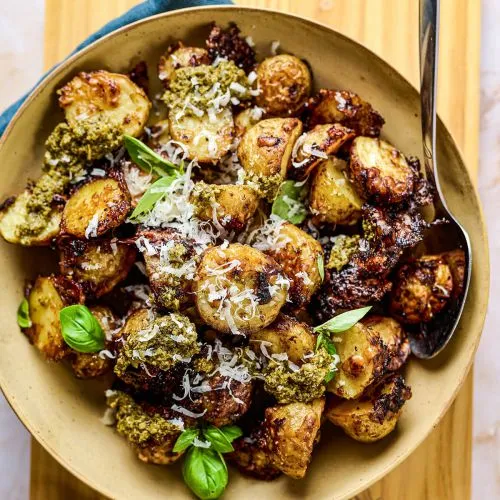 Parmezaan krieltjes met pesto