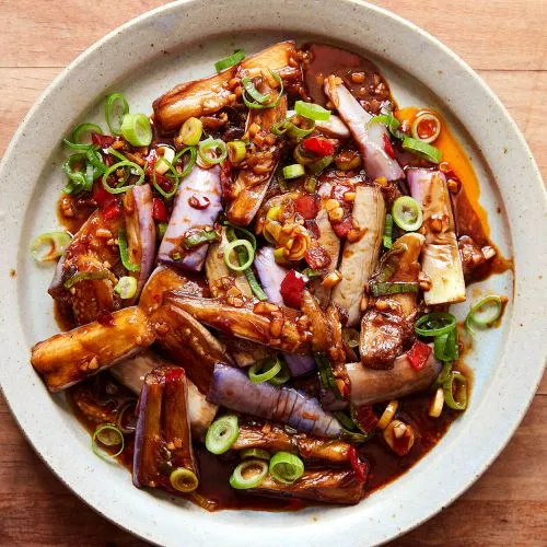 Fish-fragrant aubergines (yu xiang qiezi)