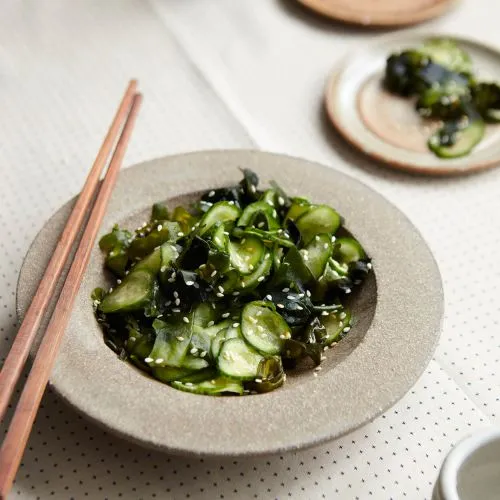 Komkommerzeewiersalade (sunomono)