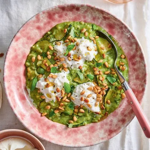 Risotto met broccolisaus, gegrilde courgette en burrata