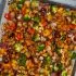 Oosterse traybake met broccoli en kipdijfilet