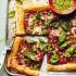Recept Plaattaart met tomaat, kaas en pesto
