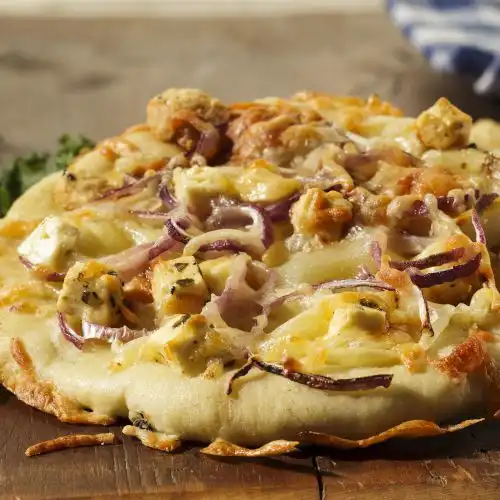 Pizza Bianca met ui en kaas