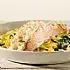 Gegratineerde zalm op een bedje van spaghetti en spinazie
