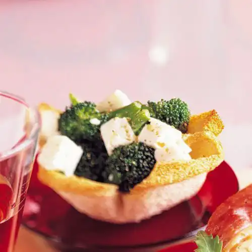 Broodtaartjes met broccoli en feta