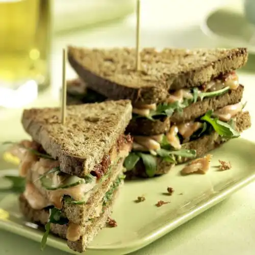 Clubsandwich met gerookte zalm