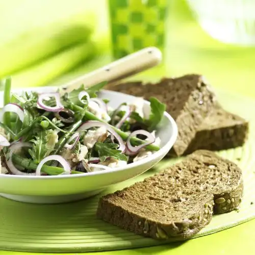 Mediterrane makreel salade