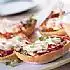 Pizza met courgette en lamsvlees (brood pizza)
