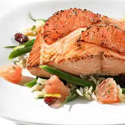 Gegrilleerde zalm met sperziebonensalade