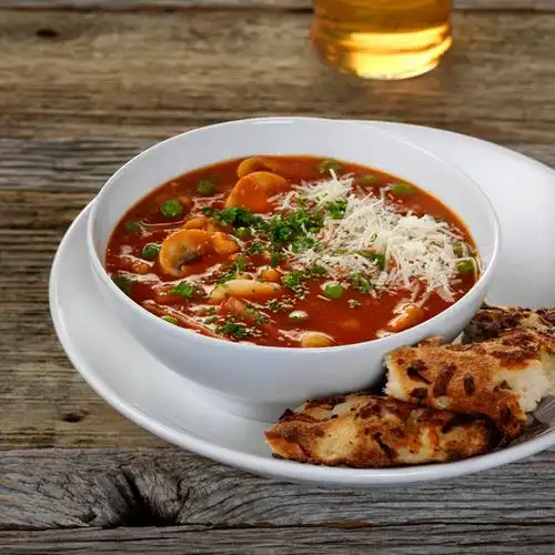 Toscaanse tomatenminestrone