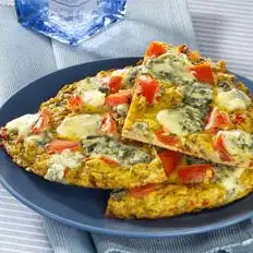 Boerenomelet met tomaat en Danish blue