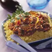 Couscous met lamsvlees, courgette en aubergine