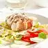 Kabeljauw-pakketjes met tomaten- en mozzarellasalade