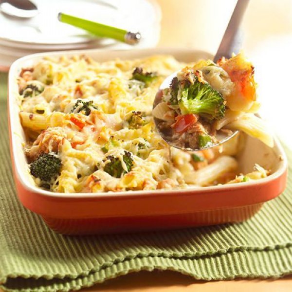 Penne met zalm en broccoli uit de oven recept okoko recepten