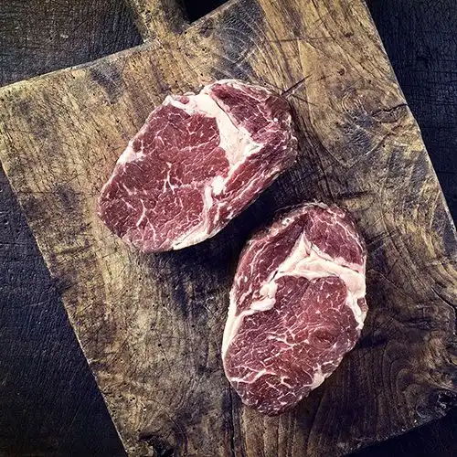 Entrecote met ui-wijnsaus