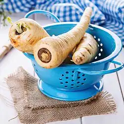 Tip: Gestoofde wortel met pastinaak in marsala