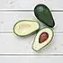 Gevulde avocado met tomaat en kerrievinaigrette