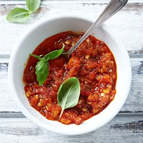 Koolraap met rode pesto