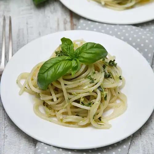 Spaghetti met basilicum