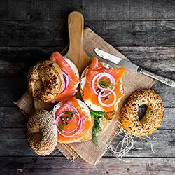 Tip: Bagels met roomkaas en gerookte zalm
