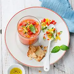 Tip: Gazpacho van tomaat en komkommer