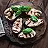 Gegrilde zalm met basilicum-mosterdroom