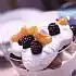 Trifle met abrikozen en bramen