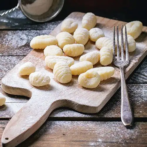 Gnocchi met salie-botersaus